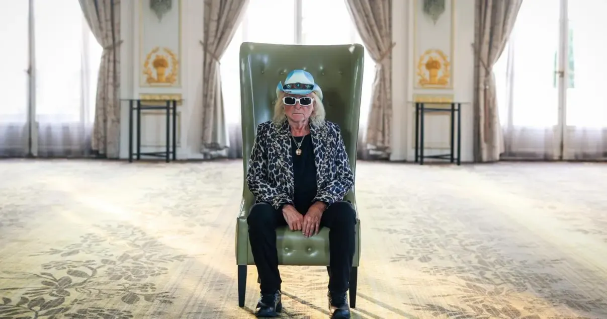 Michel Polnareff : Le Phénix de la Chanson Française Renaît de Ses Cendres!
