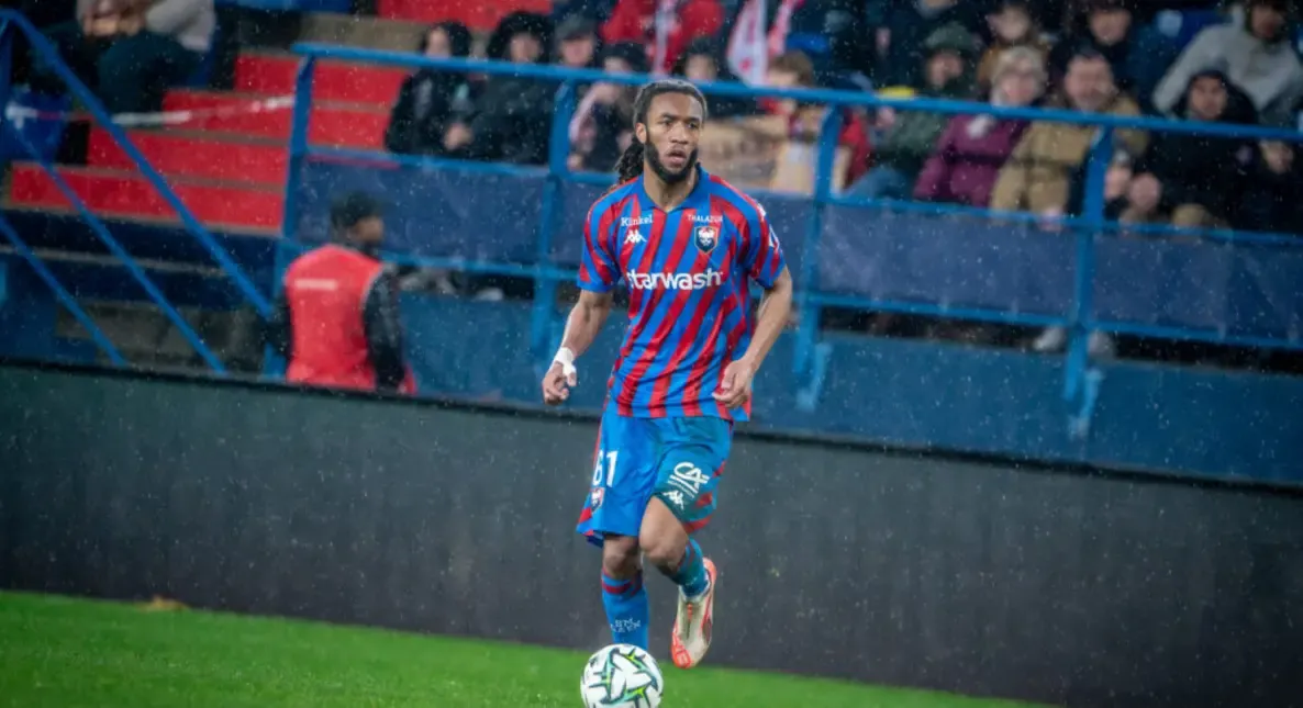 SM Caen : Nouvelle Stratégie Défensive Face au Paris FC ?