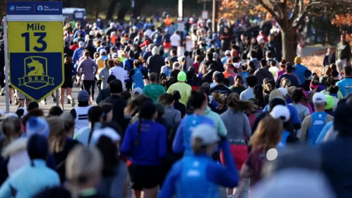 Marathon de Boston 2025 : Comment suivre vos coureurs préférés en direct