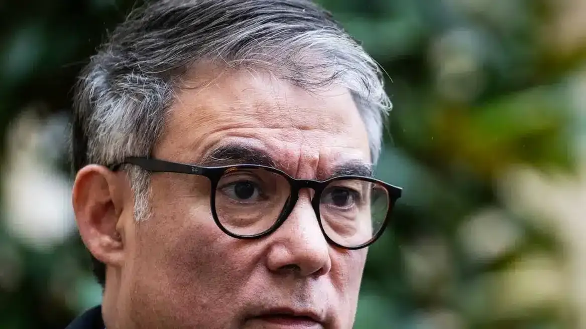 Le PS riposte aux menaces contre la justice après le procès du RN : Pétition de soutien lancée !