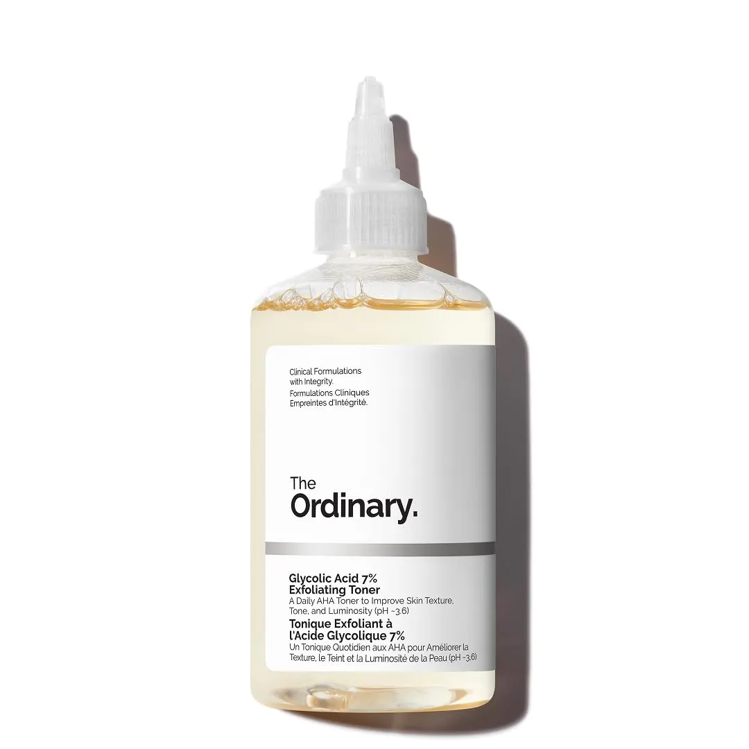 Peau lisse et éclatante à petit prix : le tonique exfoliant The Ordinary à l’acide glycolique 7%