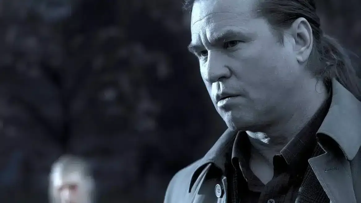 Hommage à Val Kilmer : L icône de Batman et Top Gun s éteint, son héritage perdure