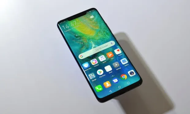 Huawei Mate 20 Pro munis d un capteur d empreinte digitale intégré à l écran