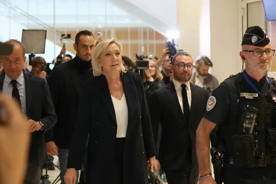 Marine Le Pen face à la justice : Inéligibilité en vue au procès des assistants parlementaires ?