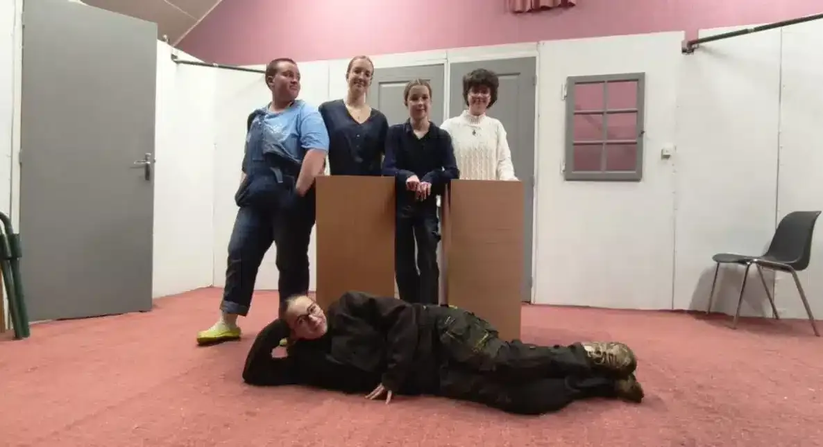 Le Théâtre de Gauville revient sur scène dans l Orne : Préparez-vous au spectacle !