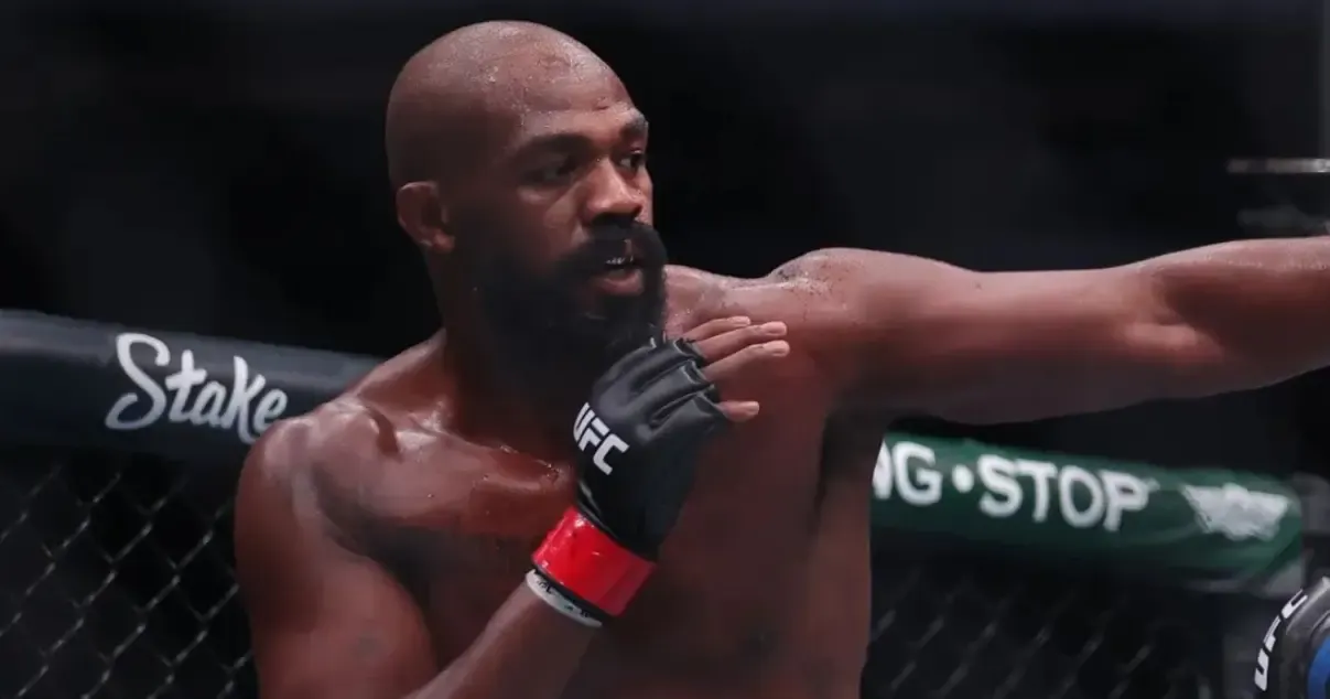 Jon Jones : Une légende du MMA lui conseille d éviter le combat contre Tom Aspinall