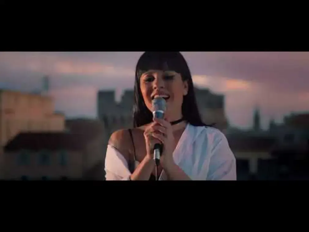 Morgane Benzahra Revisite Wrecking Ball de Miley Cyrus au Piano : Une Reprise Émouvante