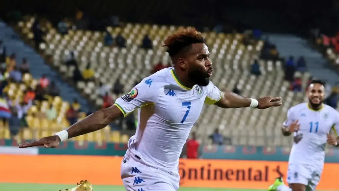 Le monde du football en deuil : Aaron Boupendza nous quitte tragiquement