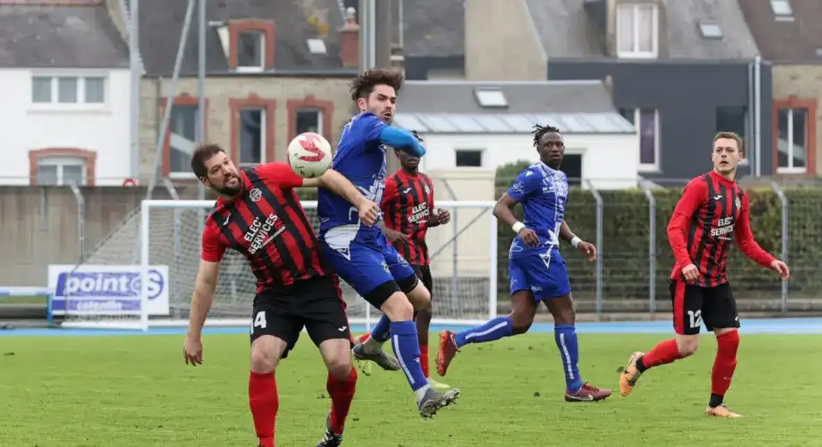 Football Régional 2 : Cherbourg vise la victoire face à Thaon avant le choc contre Coutances