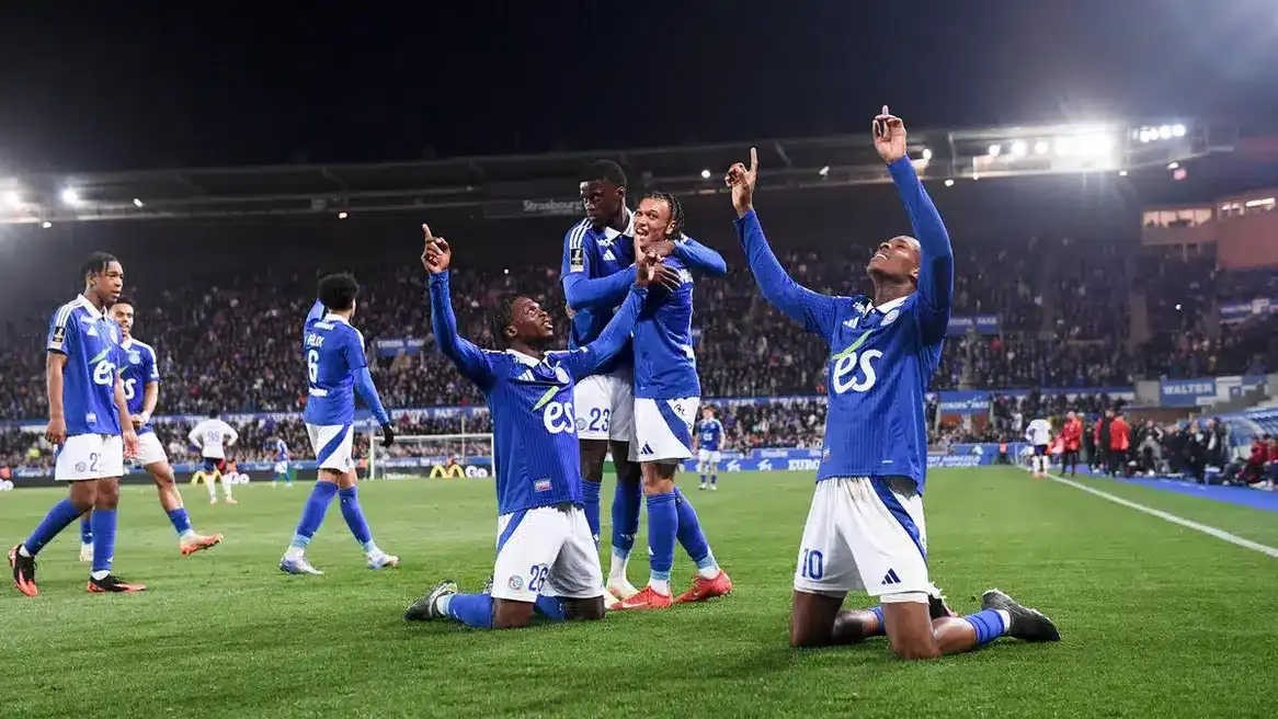 Strasbourg Électrise la Ligue 1 : Victoire Éclatante contre Lyon et Ambitions Européennes !