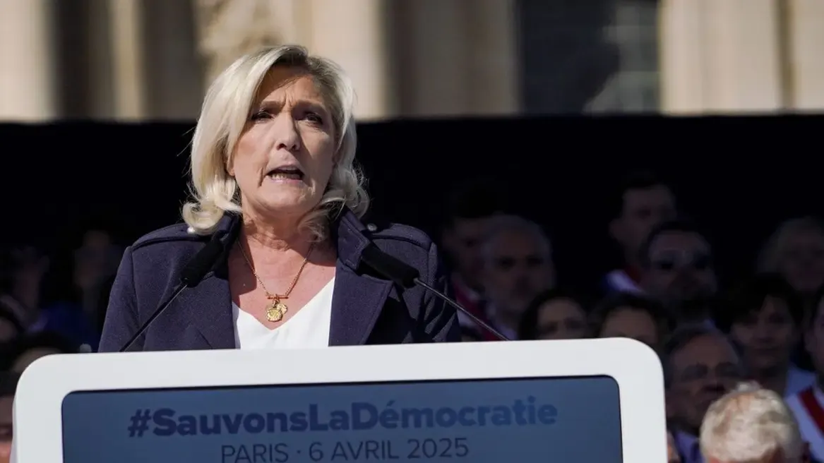 Marine Le Pen Déchue : Fin de Mandat et Rebond Judiciaire en 2025