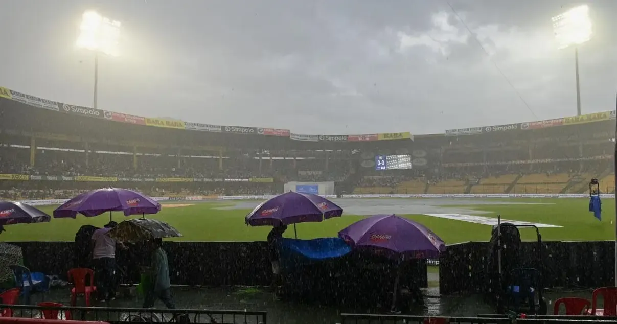 IPL 2025 : Pluie à Bangalore, le toss entre RCB et PBKS retardé!
