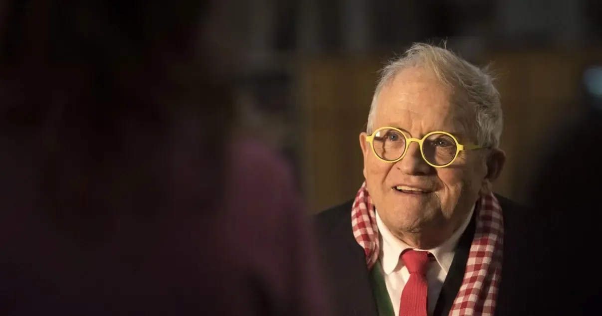 Hockney censuré : Une cigarette fait tousser la pub dans le métro !