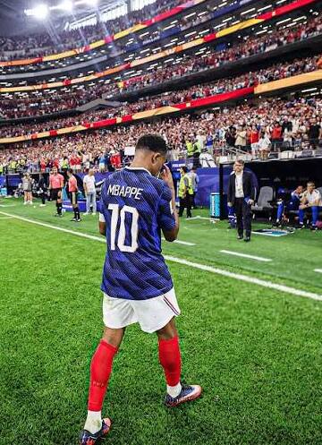 «Vous ne nous avez jamais lâchés, même quand on le méritait moins» : Kylian Mbappé adresse une lettre ouverte aux Français après la Coupe du monde