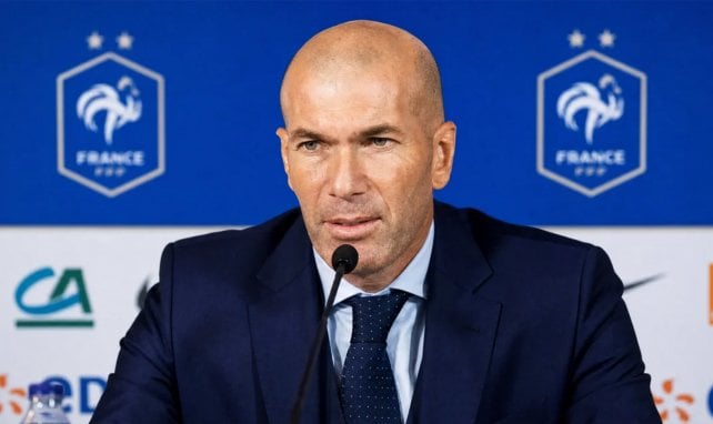 Zidane sélectionneur de l'équipe de France: l'émotion de Zizou sur son "rêve" de prendre la tête des Bleus
